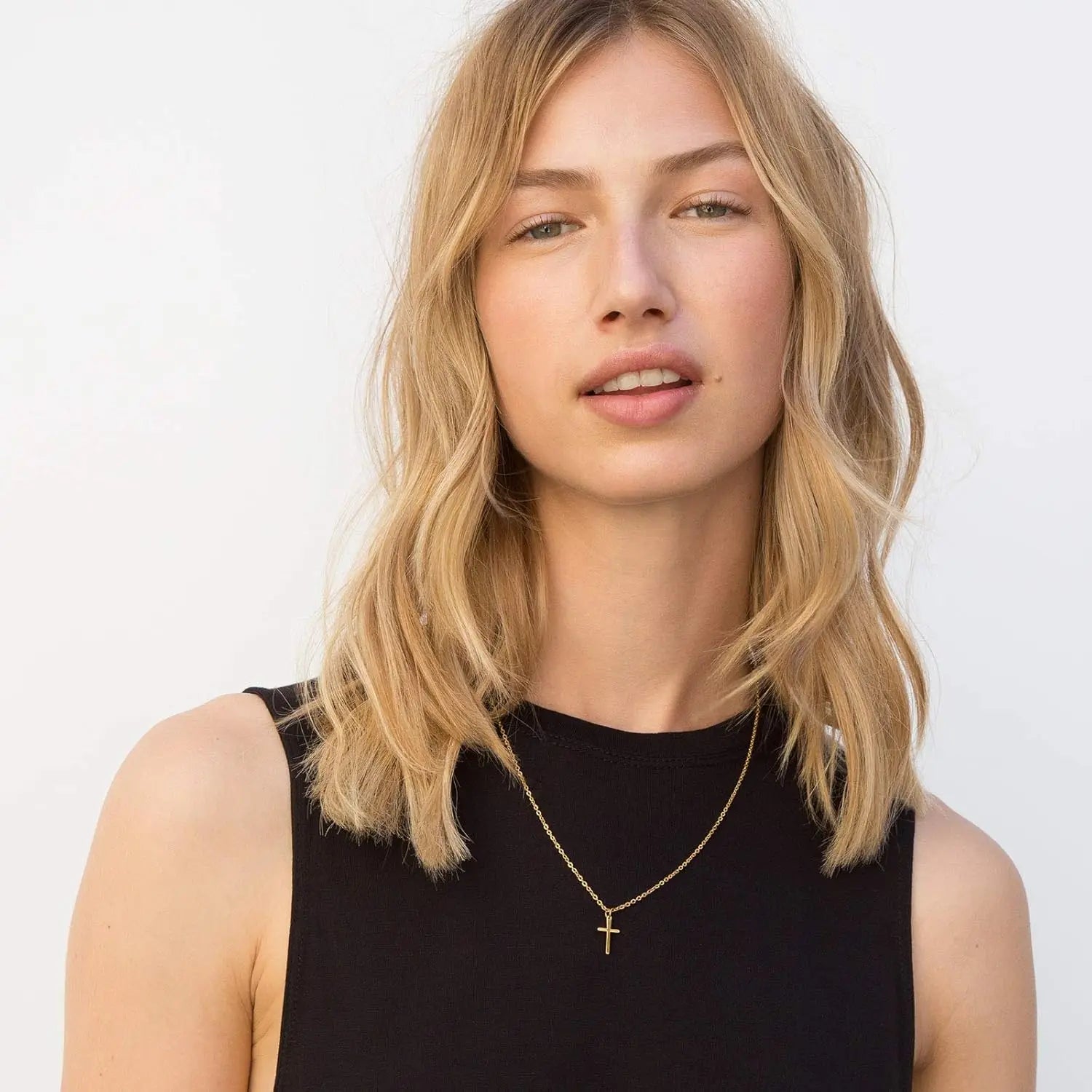 Luxury Stainless Steel Crystal Cross Pendant Necklace – Elegant Christian Jewelry for Women - Image 2