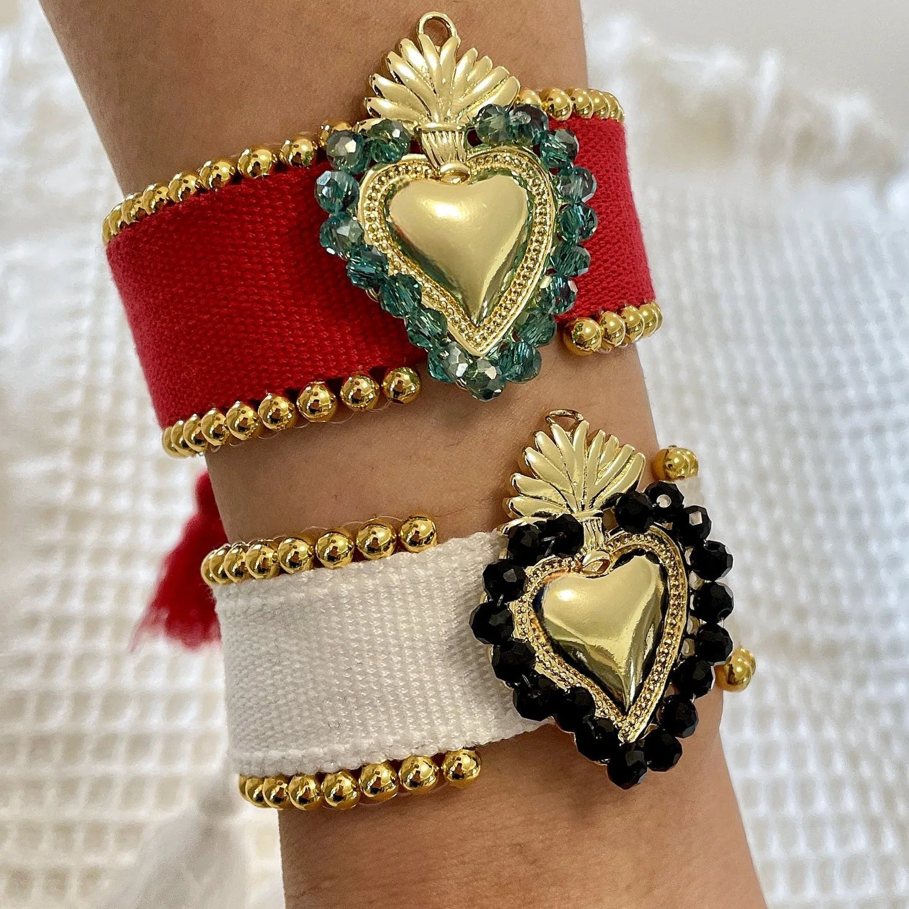Golden Sacred Heart Bracelet – Adjustable Cotton Rope Christian Jewelry for Women - Image 6