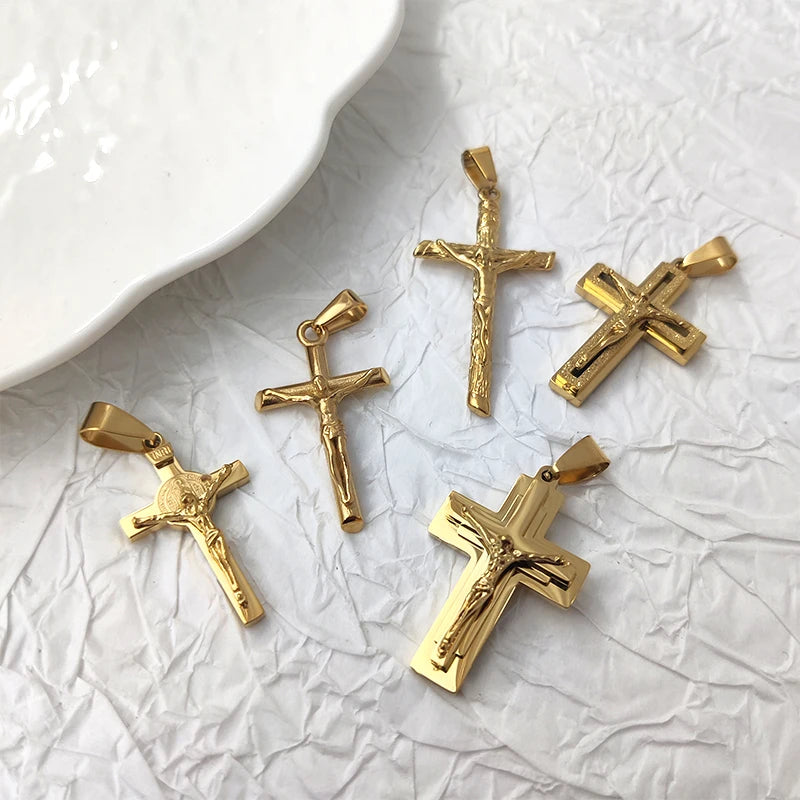 New Design 18K Gold-Plated Jesus Cross Pendant – Waterproof Stainless Steel Religious Charm for Men - Image 3