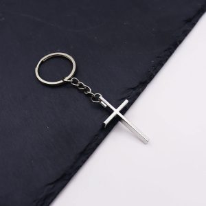 Couple Cross Keychain – Simple Metal Pendant for Bags, Cars & Gifts